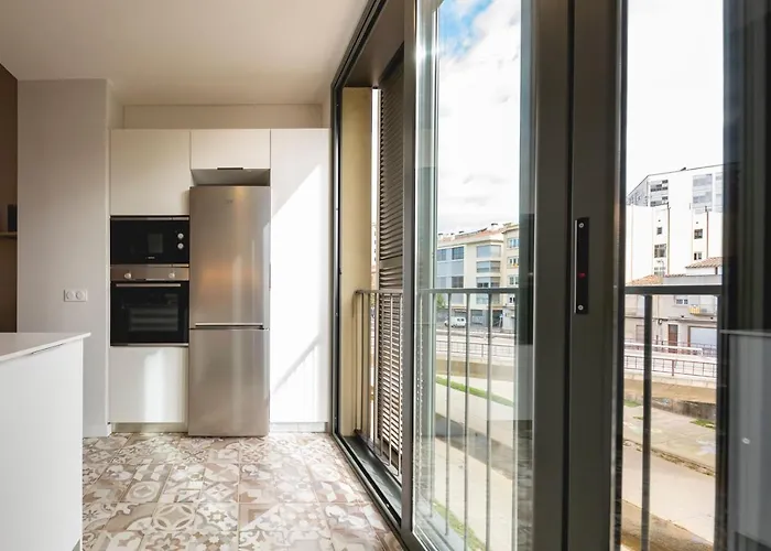 Bravissimo Pont Areny, Modern 3 Bedroom アパート *