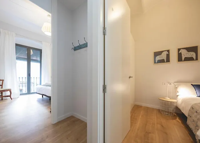 Bravissimo Pont Areny, Modern 3 Bedroom アパート *